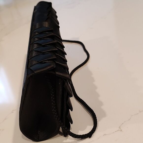 Jessica McClintock Black Pleated Shoulder/Clutch Evening Baguette Bag - Picture 4 of 10